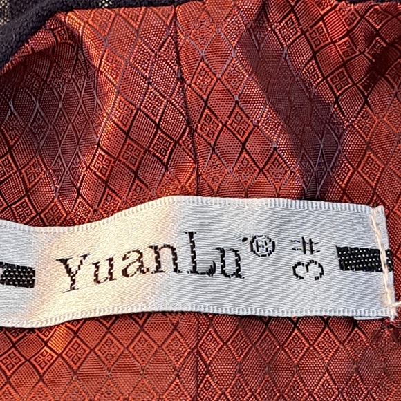 Yuan Lu Little Boy's Pin Striped Vest - Tuxedo Vest Design Size 3 - Picture 10 of 12